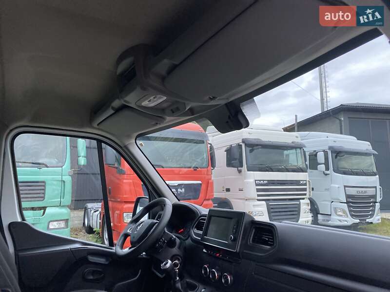 Грузовой фургон Renault Master 2021 в Хусте