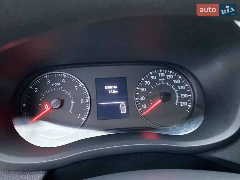 Грузовой фургон Renault Master 2021 в Хусте