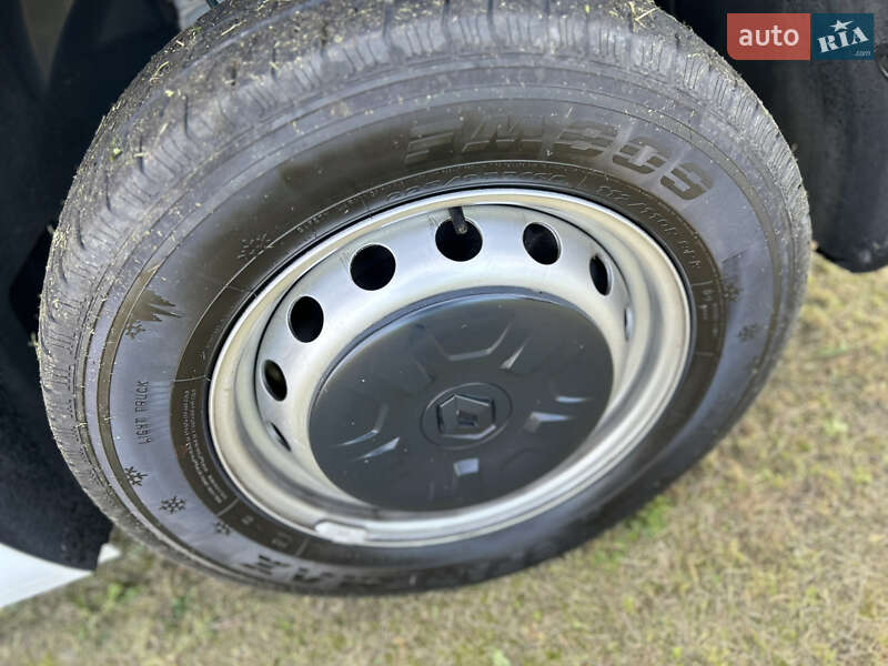 Грузовой фургон Renault Master 2023 в Стрые