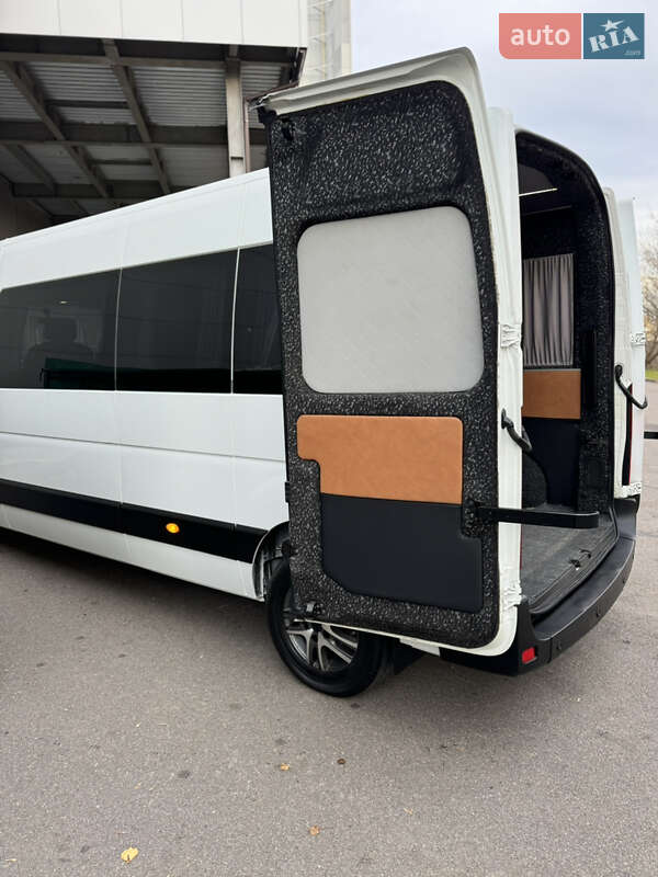 Микроавтобус Renault Master 2015 в Киеве
