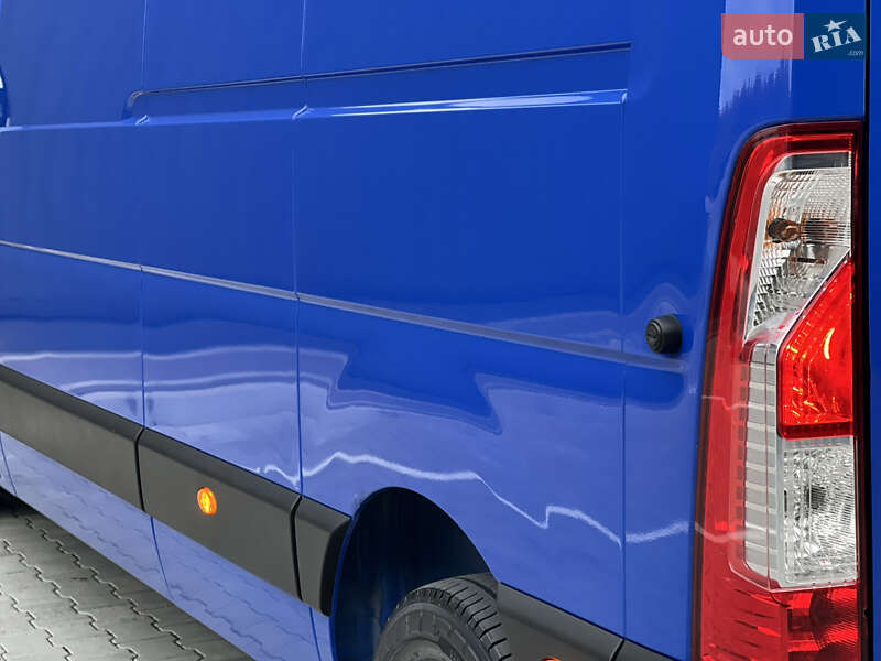 Вантажний фургон Renault Master 2020 в Дубні