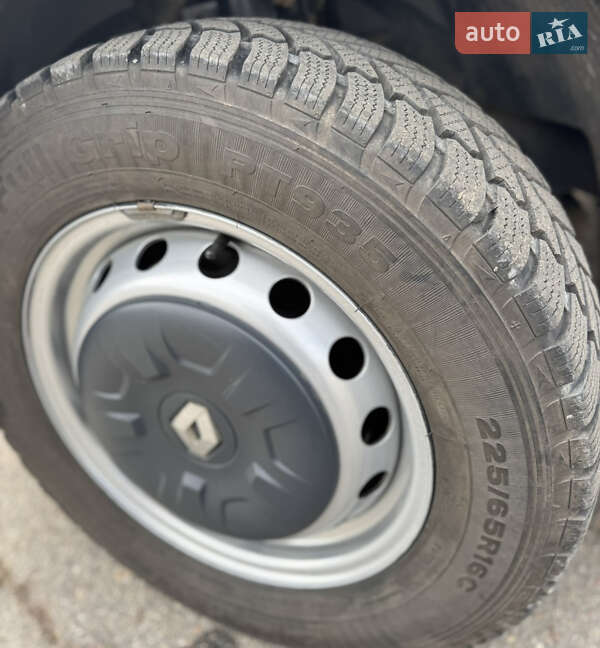 Вантажний фургон Renault Master 2017 в Кропивницькому