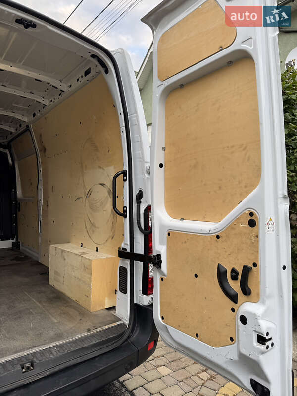 Грузовой фургон Renault Master 2022 в Ивано-Франковске
