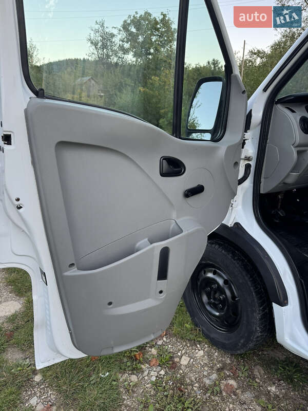 Грузовой фургон Renault Master 2007 в Бориславе