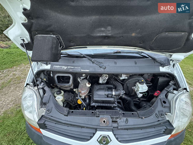 Грузовой фургон Renault Master 2007 в Бориславе