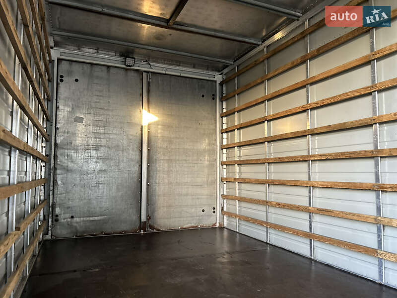 Грузовой фургон Renault Master 2018 в Стрые