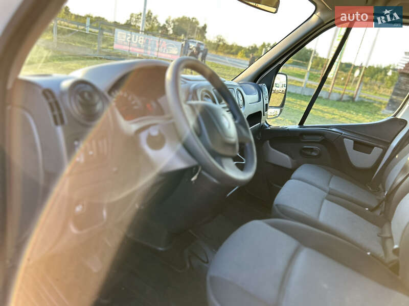 Грузовой фургон Renault Master 2018 в Стрые