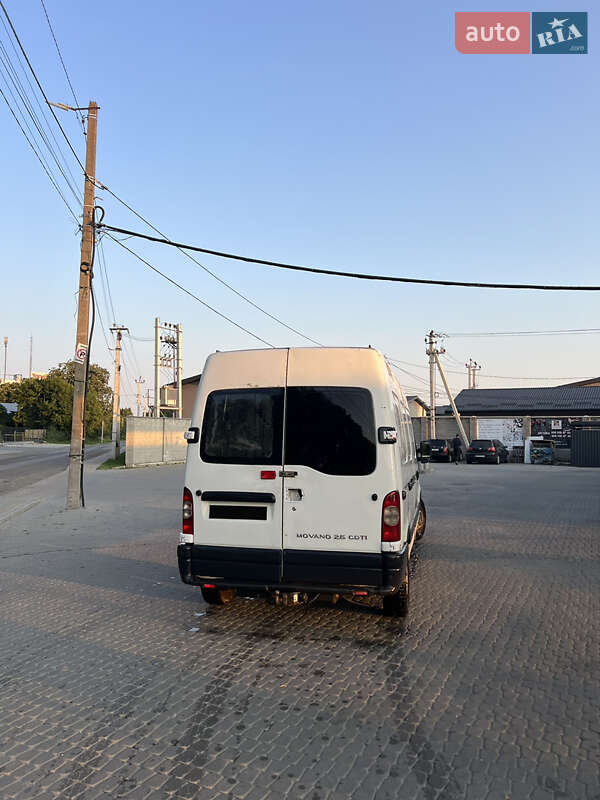 Грузовой фургон Renault Master 2005 в Львове