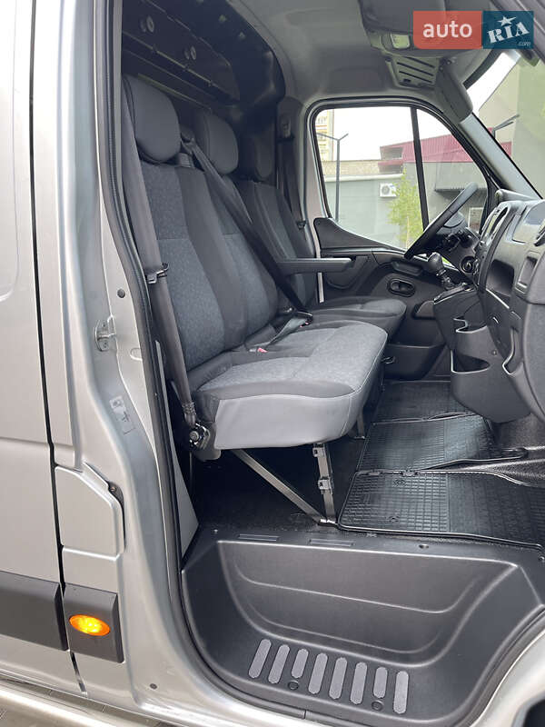 Грузовой фургон Renault Master 2018 в Луцке