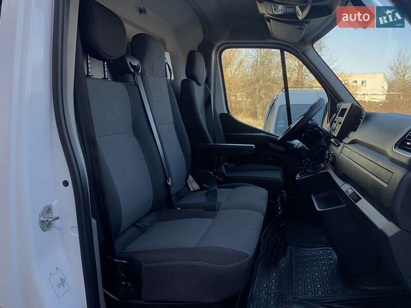 Вантажний фургон Renault Master 2021 в Бердичеві