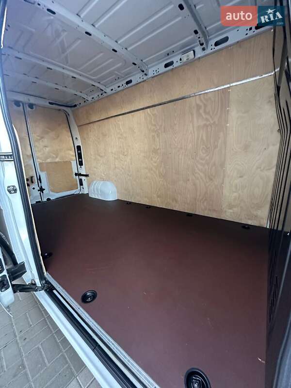 Грузовой фургон Renault Master 2022 в Киеве