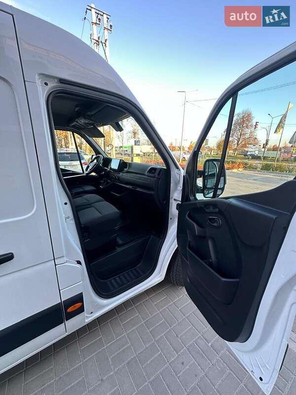 Грузовой фургон Renault Master 2022 в Киеве