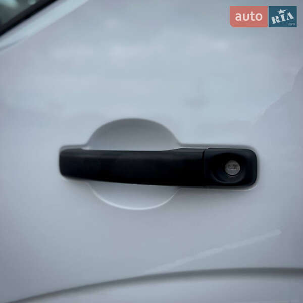 Вантажний фургон Renault Master 2020 в Києві