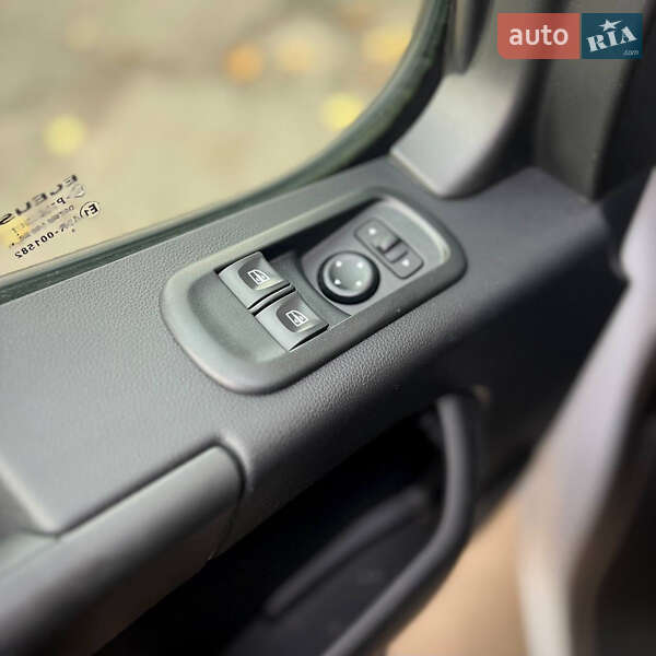 Вантажний фургон Renault Master 2020 в Києві