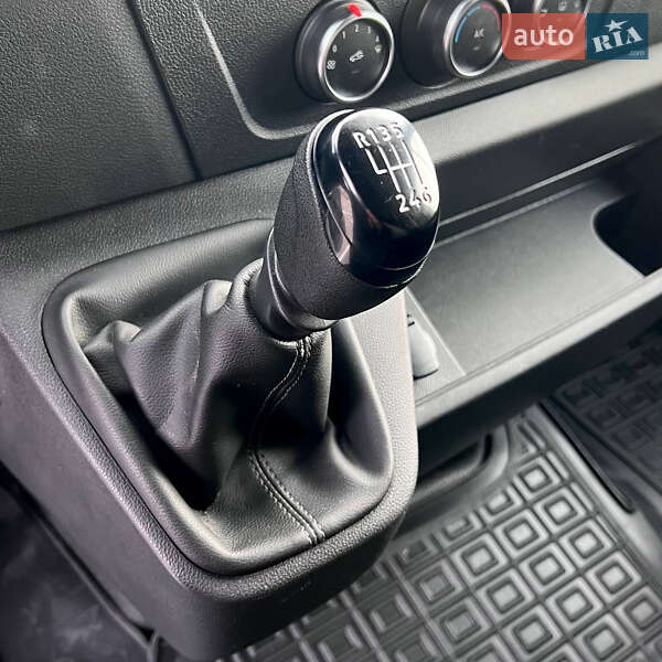 Вантажний фургон Renault Master 2020 в Києві