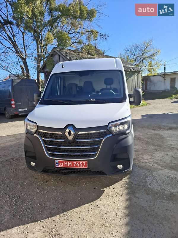 Вантажний фургон Renault Master 2022 в Івано-Франківську