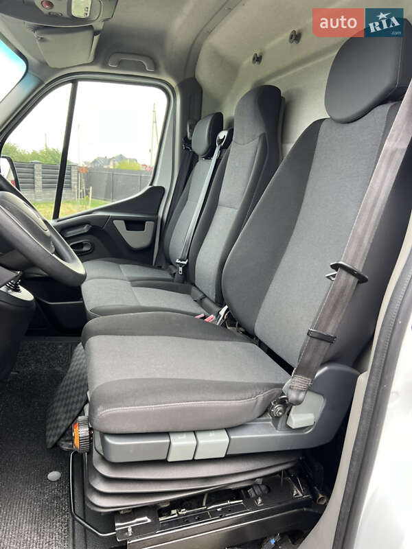 Грузовой фургон Renault Master 2017 в Луцке