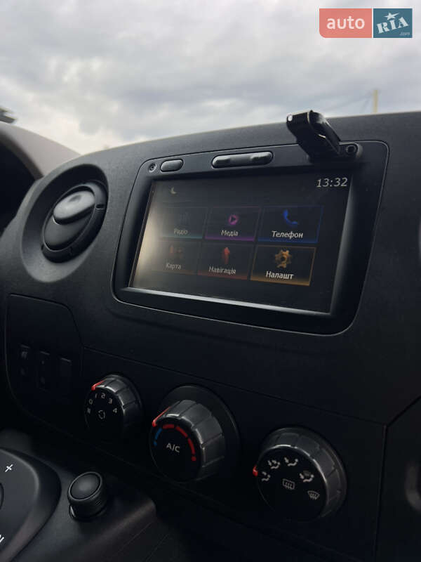 Грузовой фургон Renault Master 2017 в Луцке