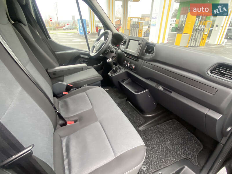 Вантажний фургон Renault Master 2021 в Ірпені