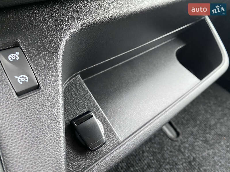 Вантажний фургон Renault Master 2021 в Ірпені