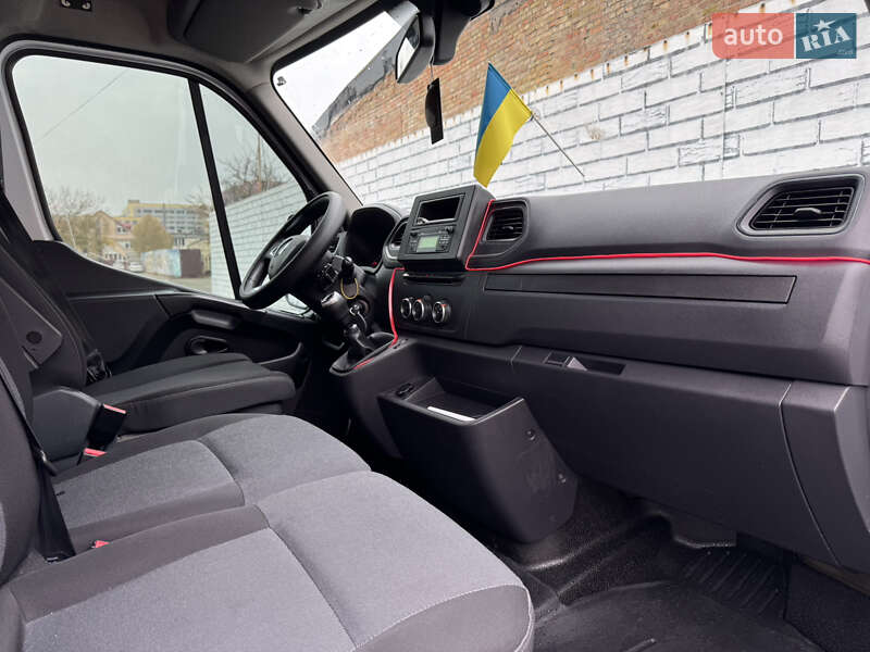 Вантажний фургон Renault Master 2021 в Києві