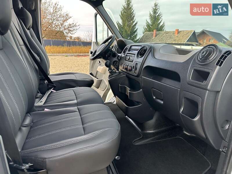 Мінівен Renault Master 2016 в Дубні