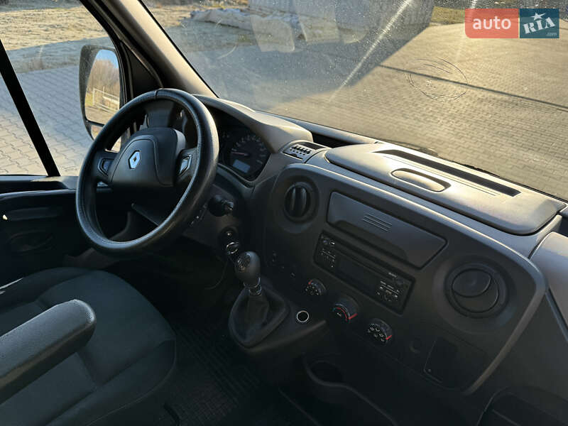 Грузовой фургон Renault Master 2017 в Киеве