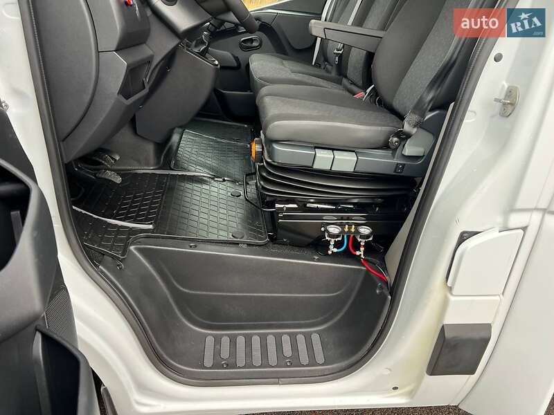 Тентований Renault Master 2021 в Києві фото 14 Тентований Renault Master 2021 в Києві