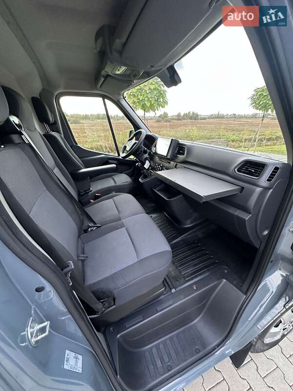 Грузовой фургон Renault Master 2023 в Киеве