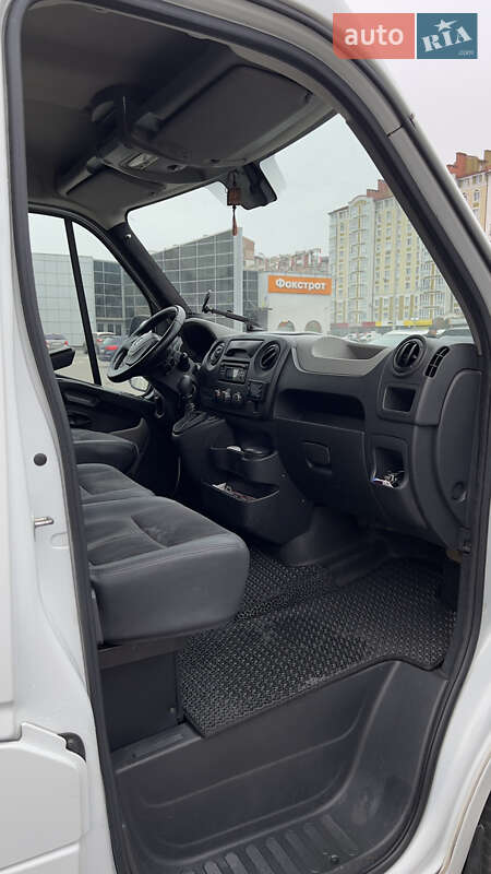 Минивэн Renault Master 2016 в Ивано-Франковске