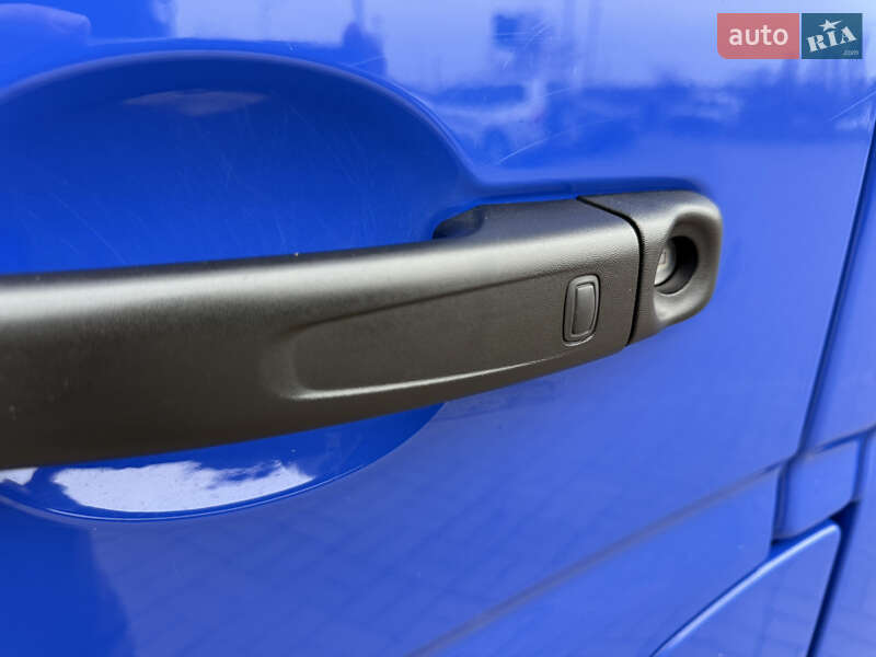 Грузовой фургон Renault Master 2023 в Киеве