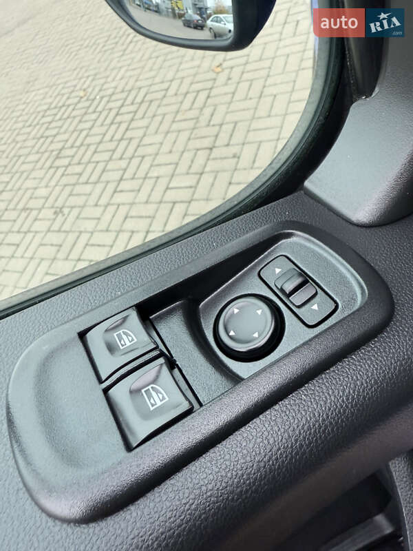 Грузовой фургон Renault Master 2023 в Киеве