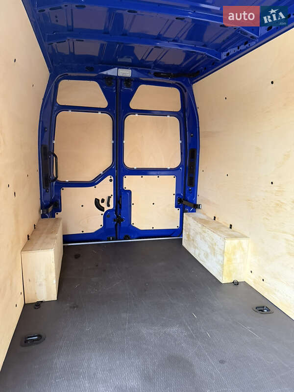 Грузовой фургон Renault Master 2023 в Киеве