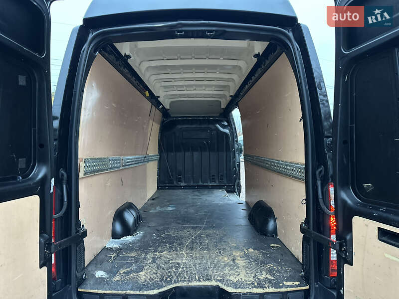 Вантажний фургон Renault Master 2018 в Рівному