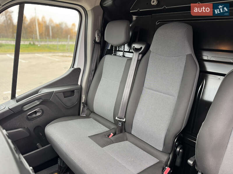 Вантажний фургон Renault Master 2019 в Дубні