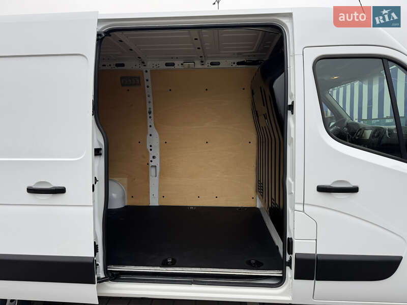 Вантажний фургон Renault Master 2019 в Дубні