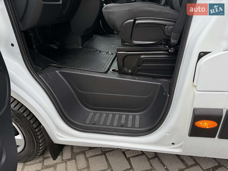 Грузовой фургон Renault Master 2022 в Дубно фото 42 Грузовой фургон Renault Master 2022 в Дубно