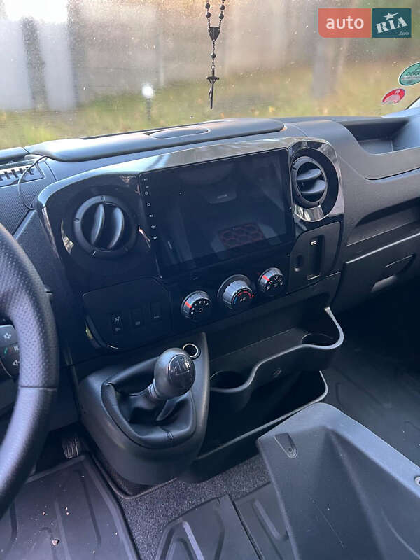 Эвакуатор Renault Master 2019 в Львове фото 10 Эвакуатор Renault Master 2019 в Львове