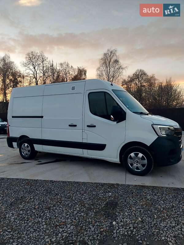 Грузовой фургон Renault Master 2021 в Млинове