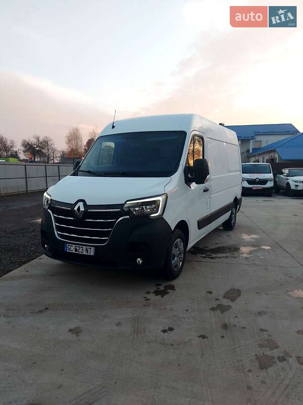 Грузовой фургон Renault Master 2021 в Млинове