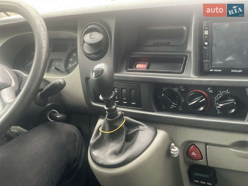 Вантажопасажирський фургон Renault Master 2006 в Рава-Руській