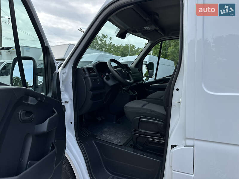 Вантажний фургон Renault Master 2021 в Рівному