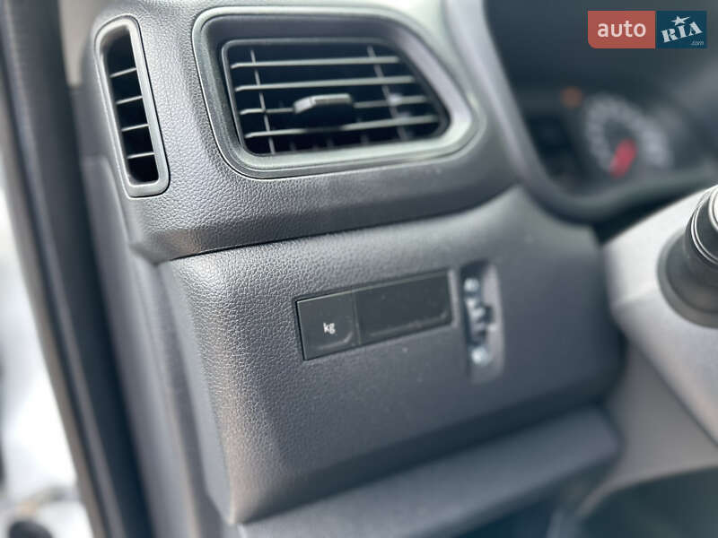 Вантажний фургон Renault Master 2021 в Рівному