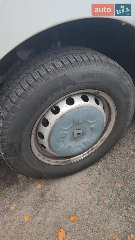 Вантажопасажирський фургон Renault Master 2012 в Дніпрі