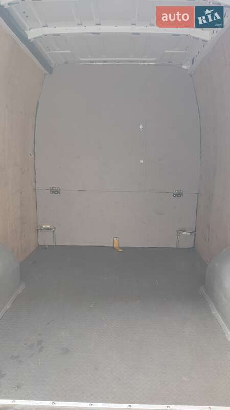 Вантажопасажирський фургон Renault Master 2012 в Дніпрі