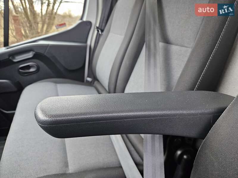 Мікроавтобус вантажний (до 3,5т) Renault Master 2021 в Бердичеві