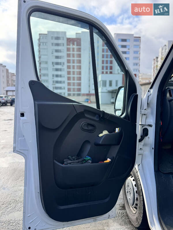 Тентований Renault Master 2020 в Києві фото 12 Тентований Renault Master 2020 в Києві