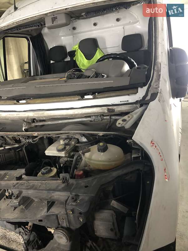 Микроавтобус Renault Master 2013 в Киеве фото 19 Микроавтобус Renault Master 2013 в Киеве