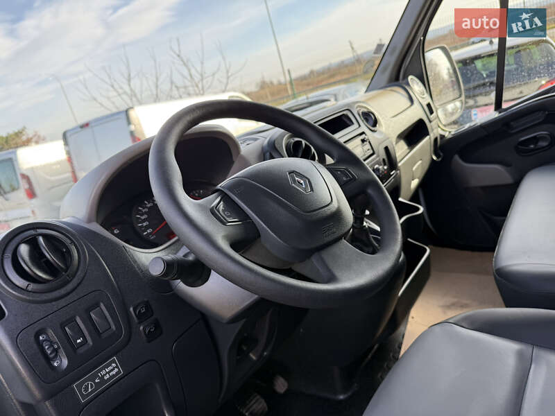 Грузовой фургон Renault Master 2017 в Дубно