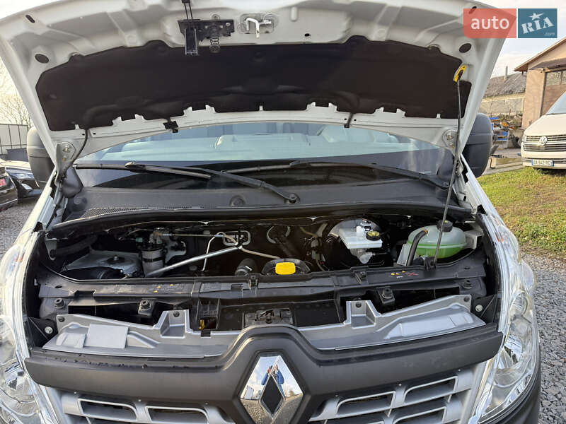 Грузовой фургон Renault Master 2017 в Дубно